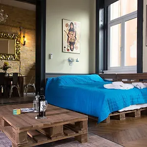 Walnuttree Loft Style Prestige Apartment